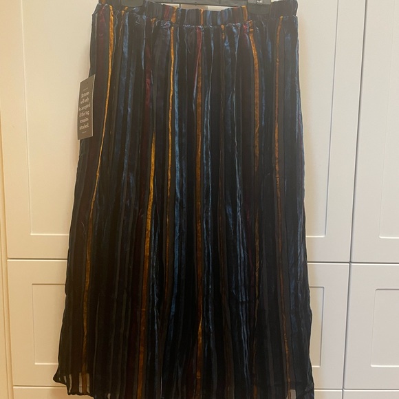 NWT Tuckernuck Velvet Stripe Alba Skirt X-Large - Picture 7 of 10